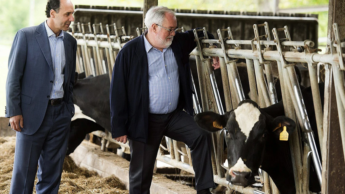 Arias Cañete junto al presidente de Cantabria, Ignacio Diego antes de intervenir ante jóvenes de NNGG