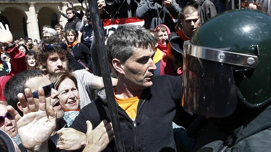 Agentes de la Guardia Civil detienen a Fernando Sota, contra el que pesaba una orden de busca y captura Agentes de la Guardia Civil detienen a Fernando Sota, contra el que pesaba una orden de busca y captura