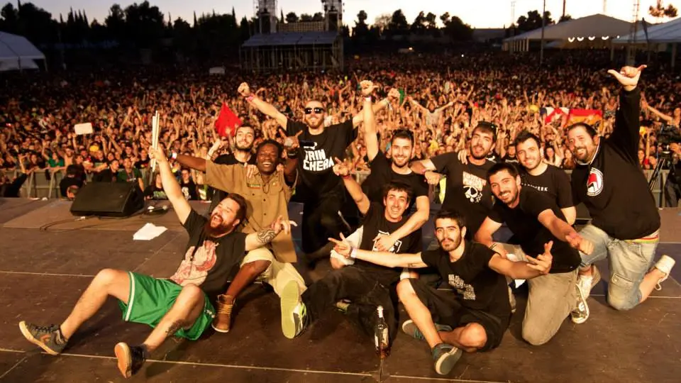 La raíz al terminar su concierto en Viña Rock
