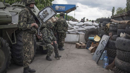 Soldados ucranianos en la ciudad de Slaviansk
