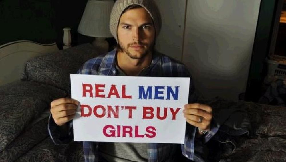 Ashton Kutcher participa en la campaña 'Los hombres de verdad no compran niñas'