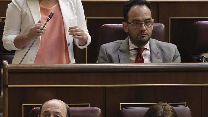 Elena Valenciano en la sesión de control del Congreso