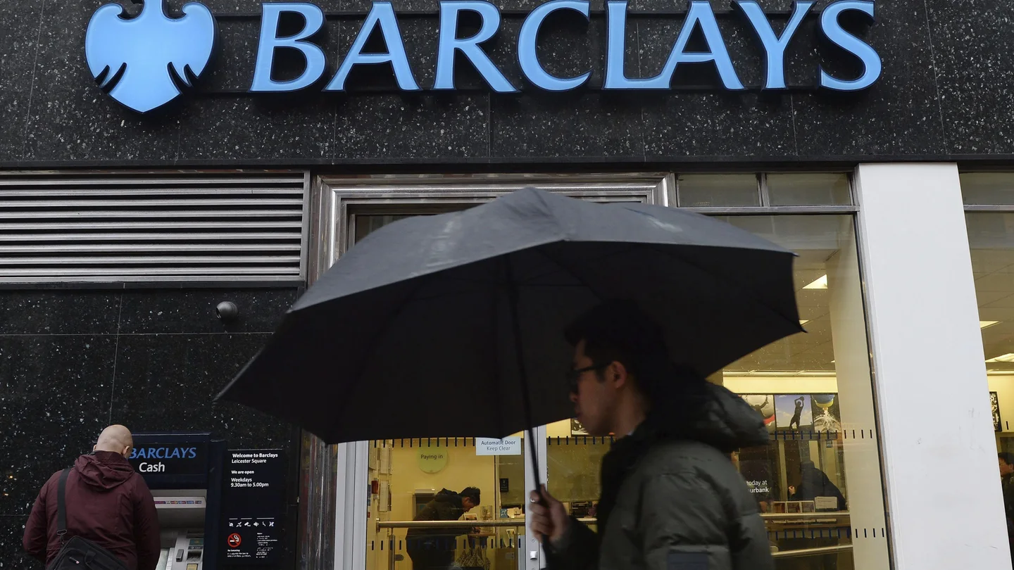 Barclays suprimirá 14.000 empleos y reducirá la banca minorista en Europa Barclays suprimirá 14.000 empleos y reducirá la banca minorista en Europa