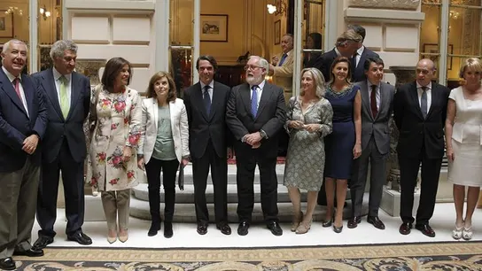 El PP arropa a Aznar en el único acto electoral en el que participa El PP arropa a Aznar en el único acto electoral en el que participa