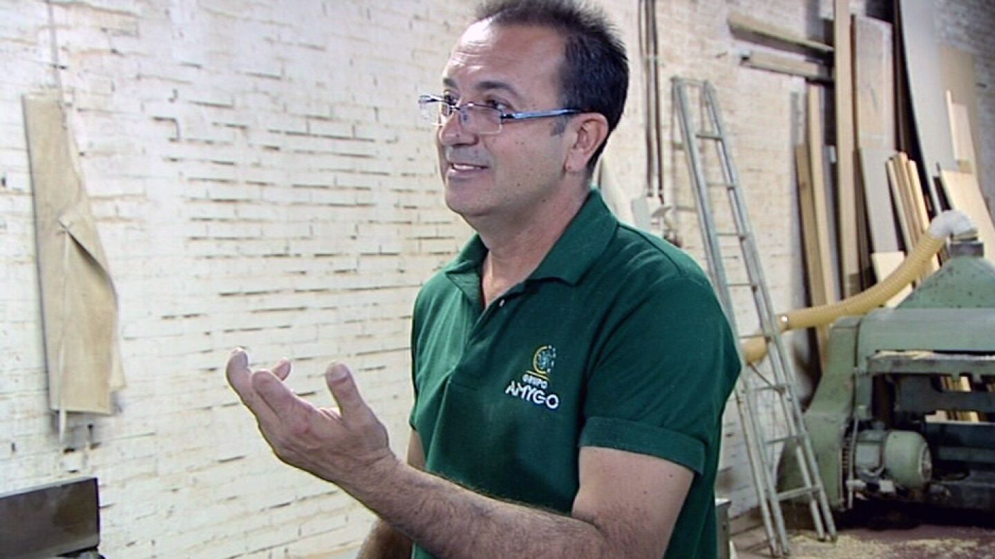 Jos&eacute;, carpintero del Grupo Amygo