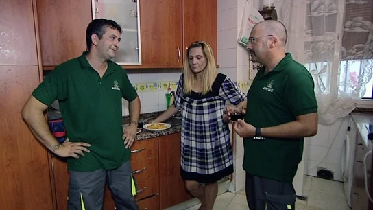 Dani, su mujer y el jefe infiltrado del Grupo Amygo Dani, su mujer y el jefe infiltrado del Grupo Amygo