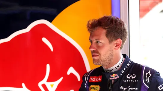 Sebastian Vettel, en el box de Red Bull en Montmeló Sebastian Vettel, en el box de Red Bull en Montmeló