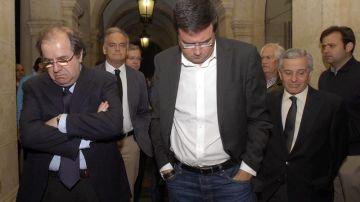 El presidente de la Junta de Castilla y León, Juan Vicente Herrera, el secretario de Organización del PSOE, Oscar López