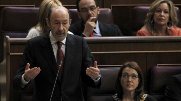 Alfredo Pérez Rubalcaba habla en el Congreso de los Diputados