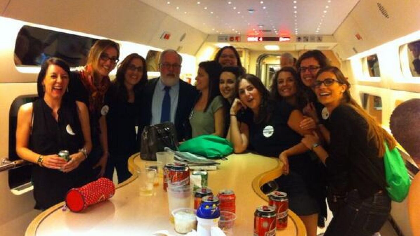 Foto de Ca&ntilde;ete con una despedida de soltera