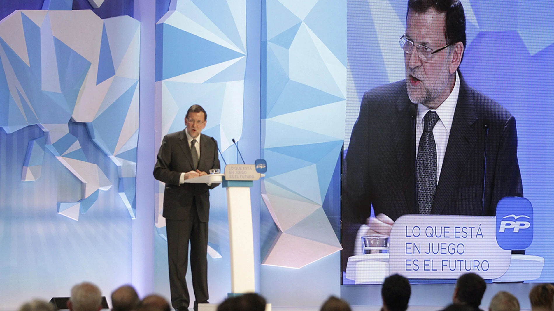 El presidente del Gobierno, Marinao Rajoy, durante un mitin electoral celebrado en Zaragoza