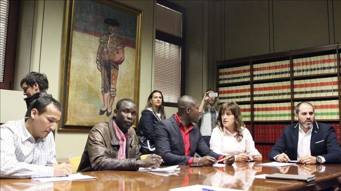 El alcalde de Sestao, Josu Bergara, durante la reuni&oacute;n
