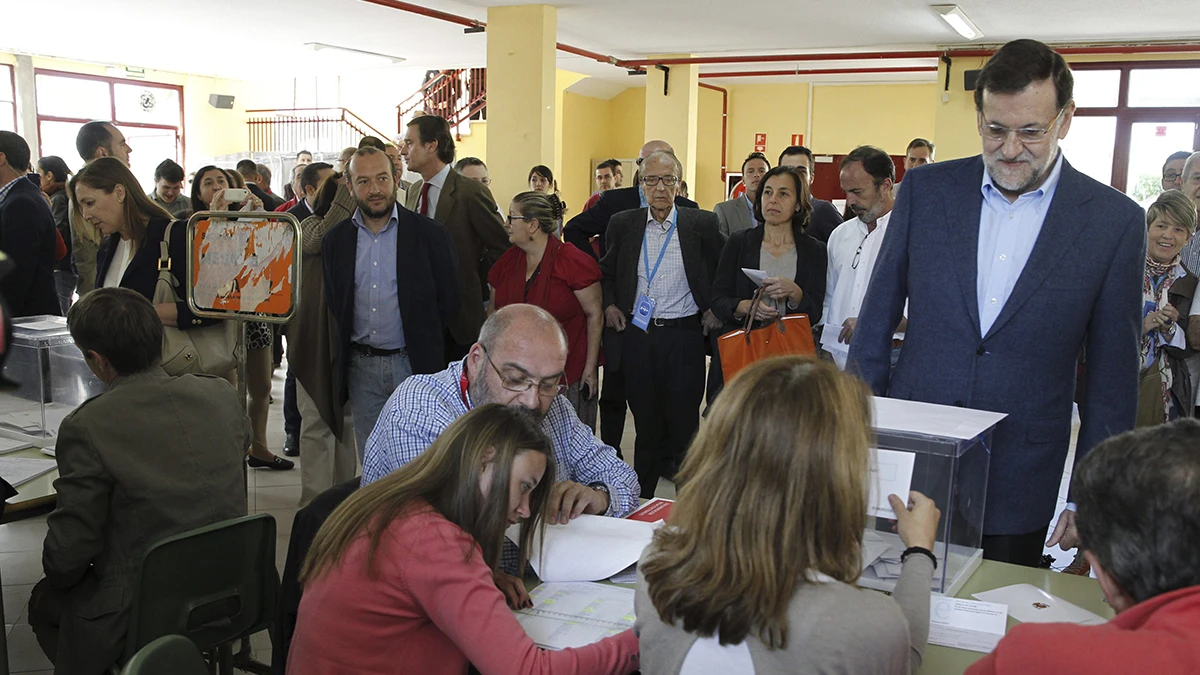 Mariano Rajoy ha ejercido su derecho al voto en el colegio Bernardette de Aravaca 