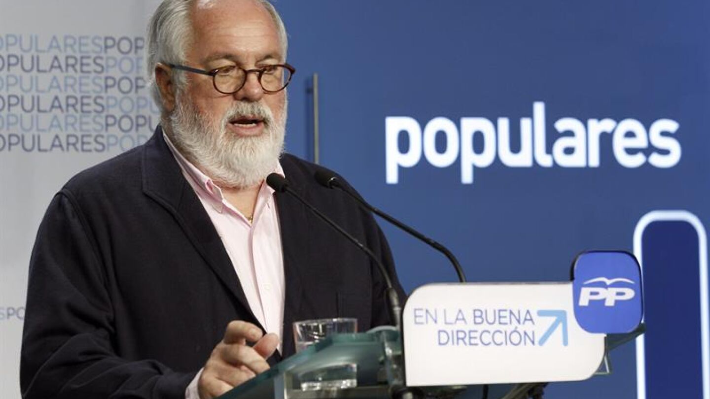 Miguel Arias Ca&ntilde;ete comparece en la sede del PP