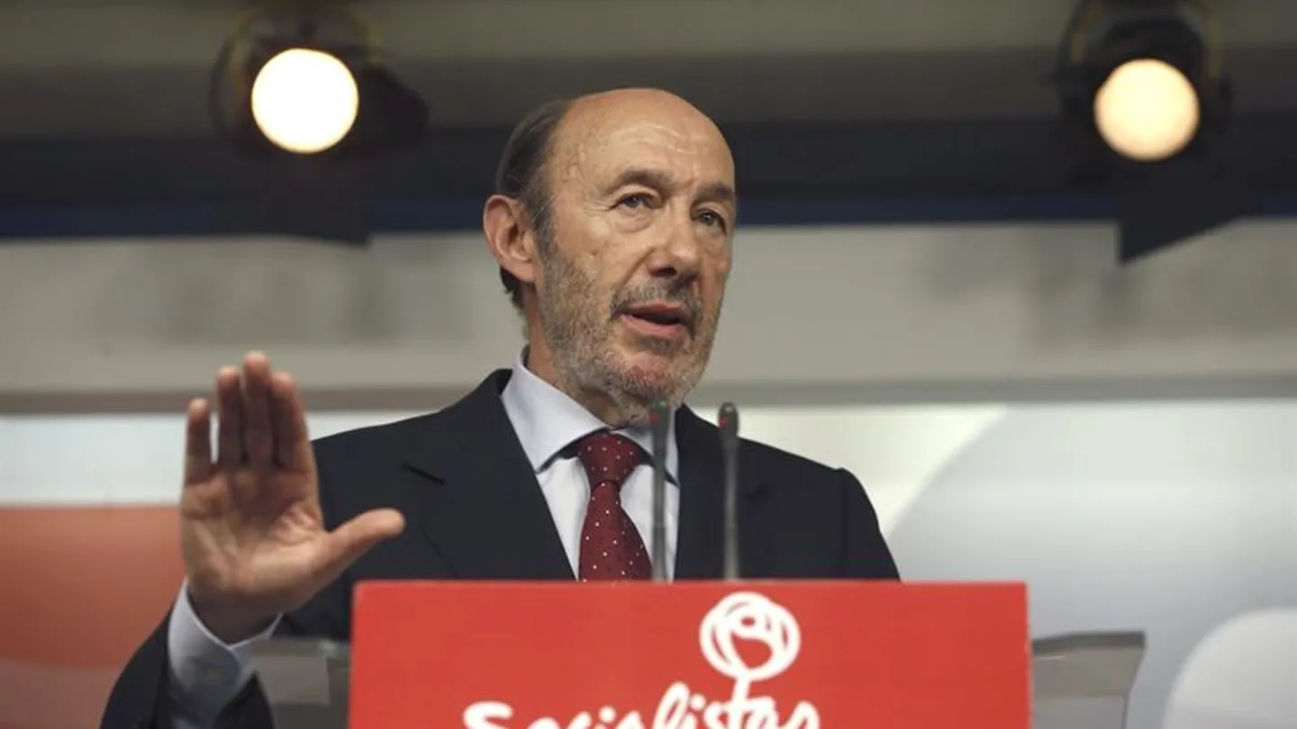 Alfredo Pérez Rubalcaba durante la rueda de prensa en la que anuncia su salida de la Ejecutiva federal Alfredo Pérez Rubalcaba durante la rueda de prensa en la que anuncia su salida de la Ejecutiva federal