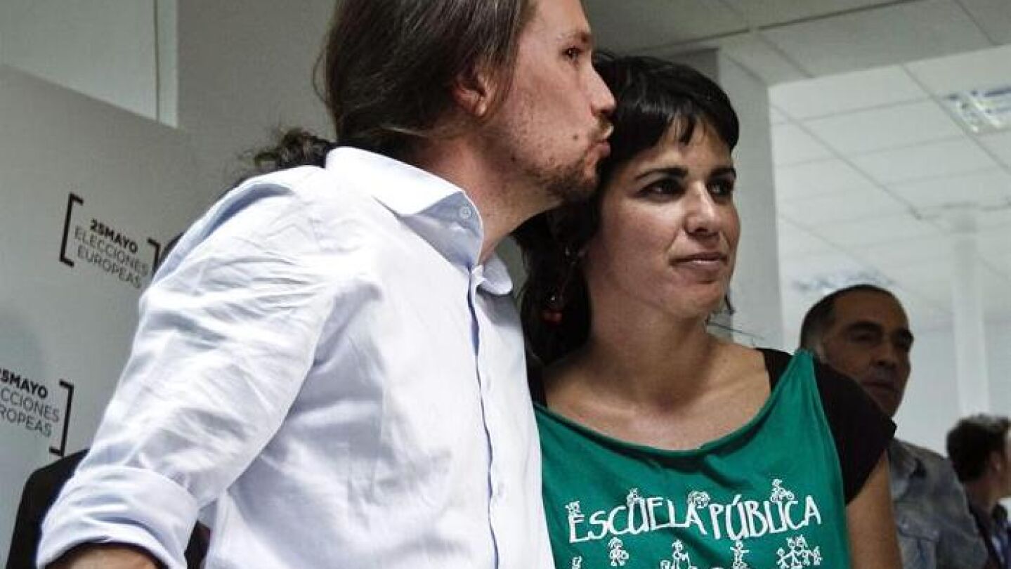 Pablo Iglesias, cabeza de lista de Podemos a las Elecciones Europeas, y Teresa Rodr&iacute;guez, segunda de la lista