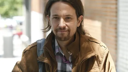 Pablo Iglesias en una imagen caminando Pablo Iglesias en una imagen caminando