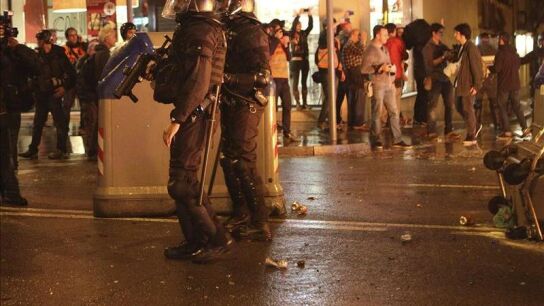 Mossos d'Esquadra en los disturbios de Sants