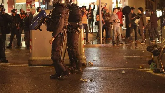 Mossos d'Esquadra en los disturbios de Sants Mossos d'Esquadra en los disturbios de Sants