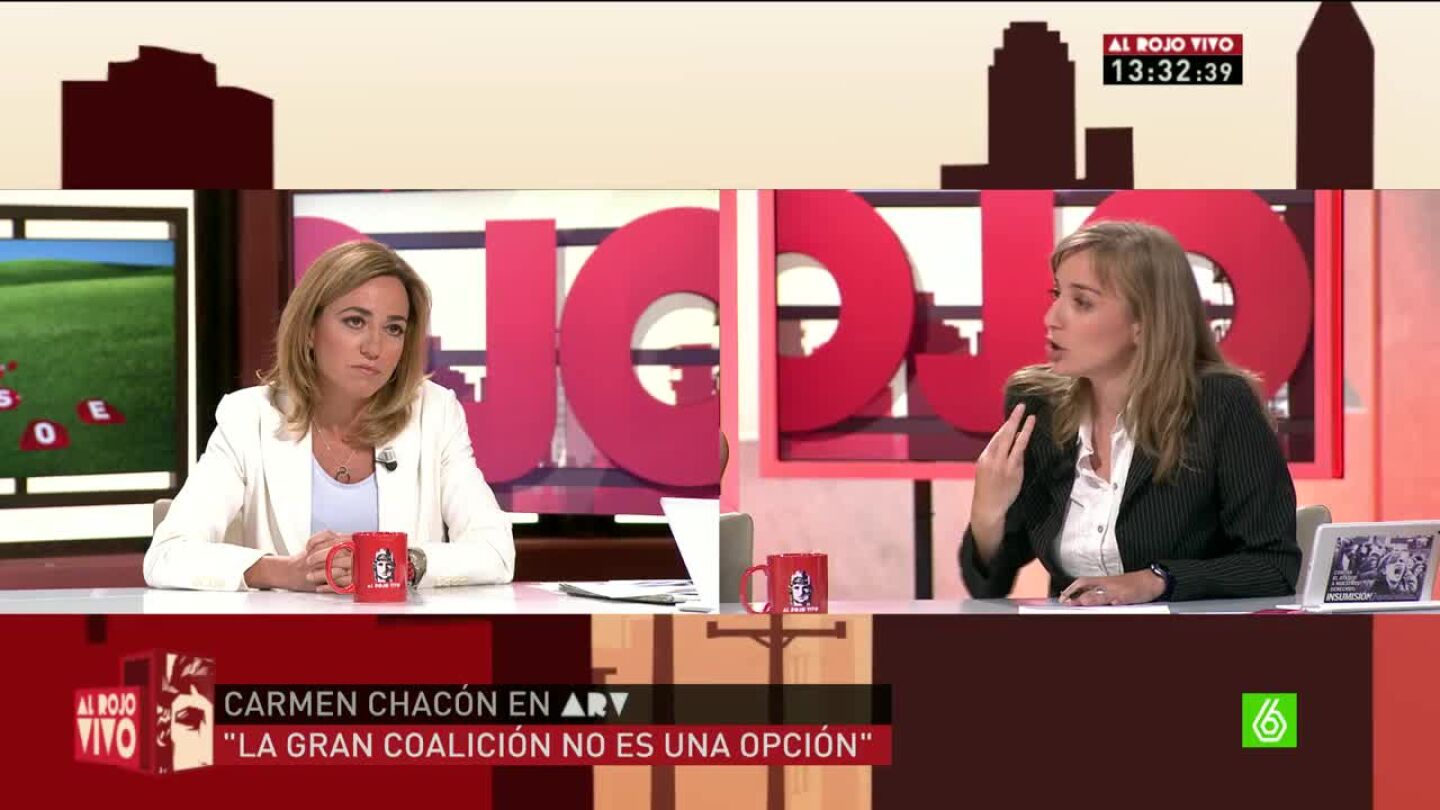 Rifirrafe entre Carme Chac&oacute;n y Tania S&aacute;nchez