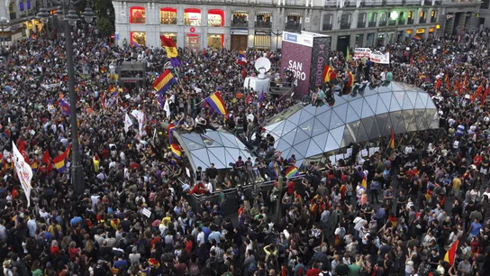 Concentración multitudinaria a favor de la República en la puerta del Sol Concentración multitudinaria a favor de la República en la puerta del Sol