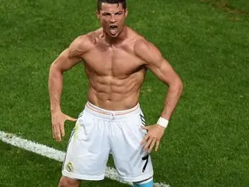Cristiano Ronaldo celebra gol en La Champions Cristiano Ronaldo celebra gol en La Champions