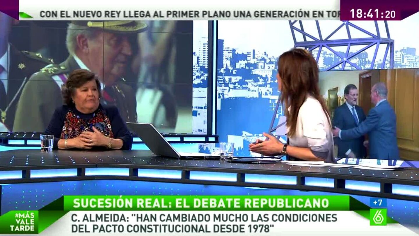 Cristina Almeida habla con Mamen Mendiz&aacute;bal