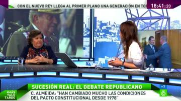 Cristina Almeida habla con Mamen Mendizábal