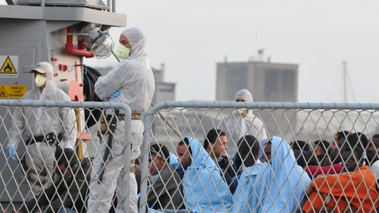 Rescatados más de 2.000 inmigrantes en las costas italianas Rescatados más de 2.000 inmigrantes en las costas italianas