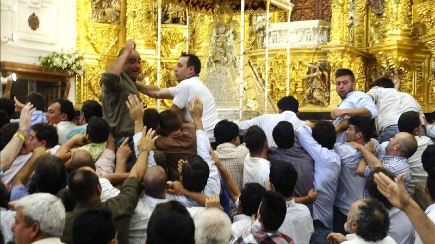 Los almonte&ntilde;os han saltado la reja a las 3:13 horas
