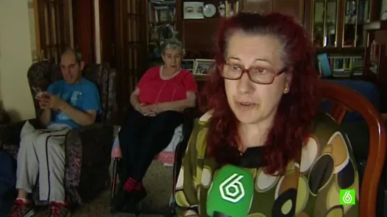 Encarnación con su madre y su hermano Encarnación con su madre y su hermano