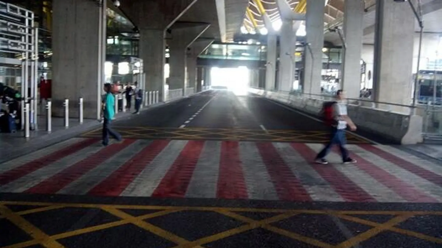 Huelga de taxistas en Madrid con 100% de seguimiento Huelga de taxistas en Madrid con 100% de seguimiento
