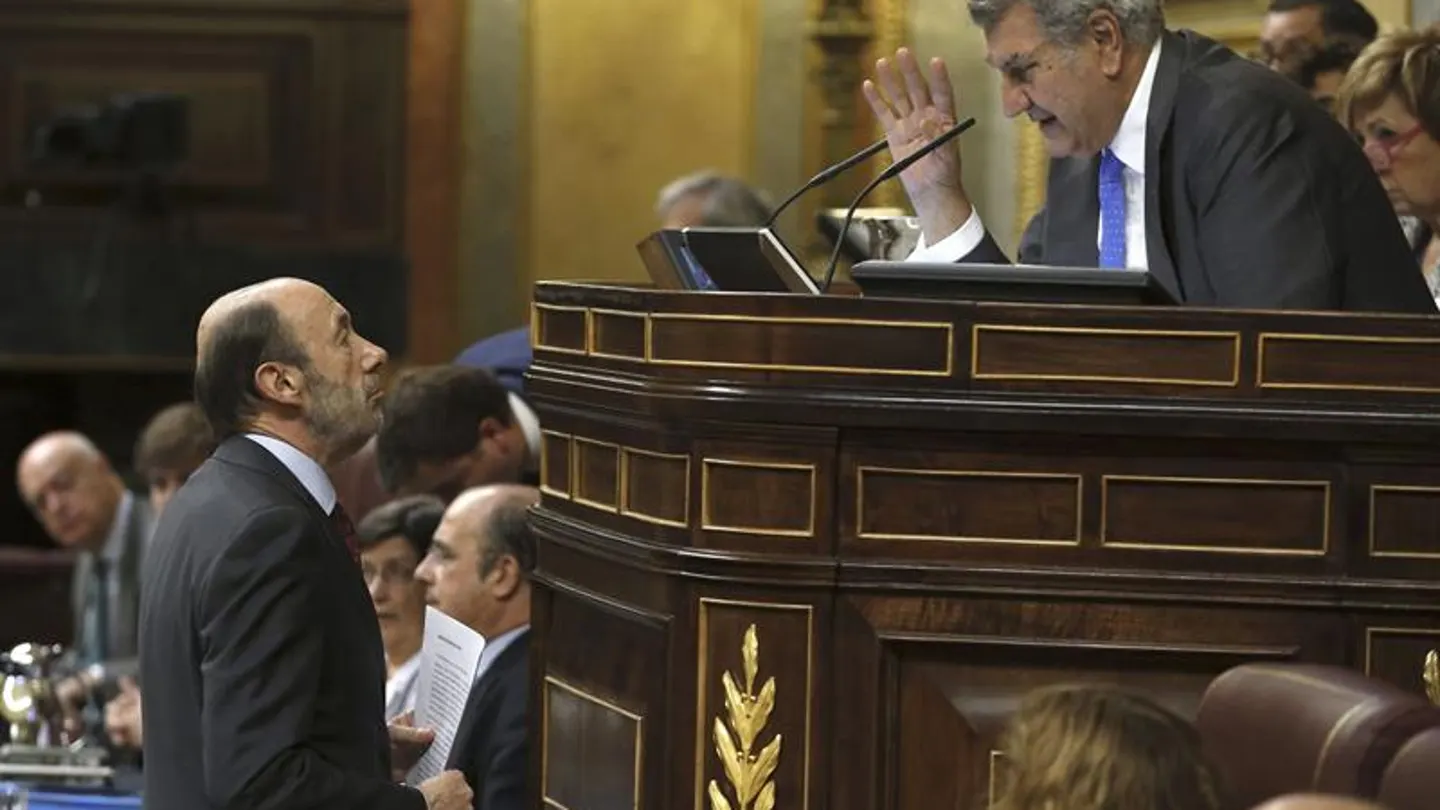 Jesús Posada charla con Alfredo Pérez Rubalcaba Jesús Posada charla con Alfredo Pérez Rubalcaba