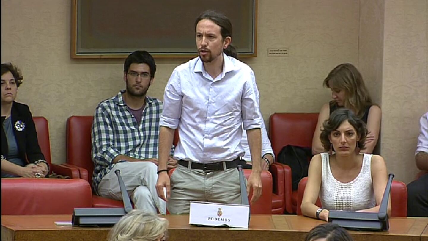 Pablo Iglesias acata la Constituci&oacute;n