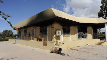 Un edificio del consulado de Estados Unidos en Bengasi, Libia