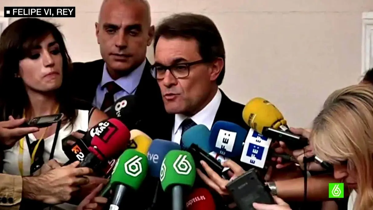 Artur Mas habla con los periodistas