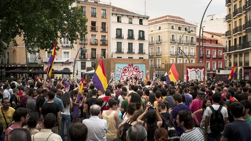 Concentración contra la proclamación de Felipe VI