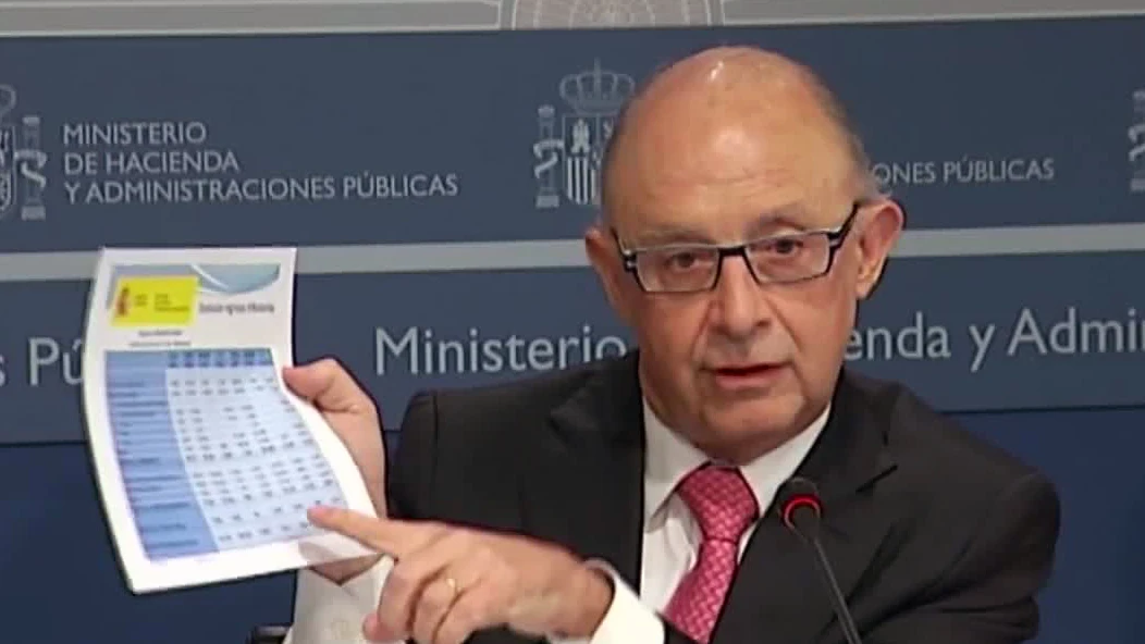 Montoro, explicando la reforma fiscal