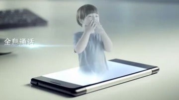 Estar Takee, un móvil con efectos holográficos