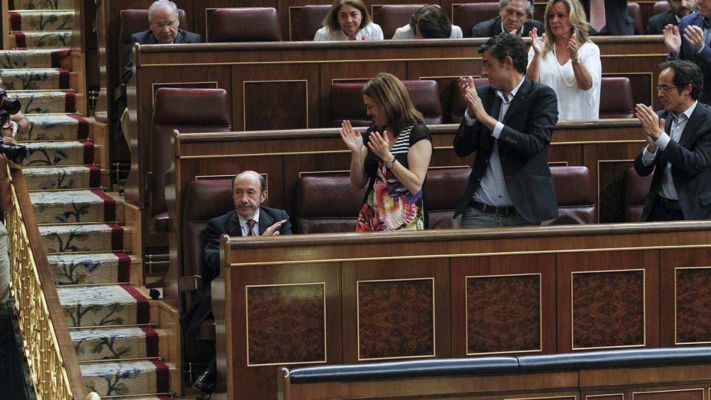 Alfredo P&eacute;rez Rubalcaba, ovacionado por el Congreso de los Diputados