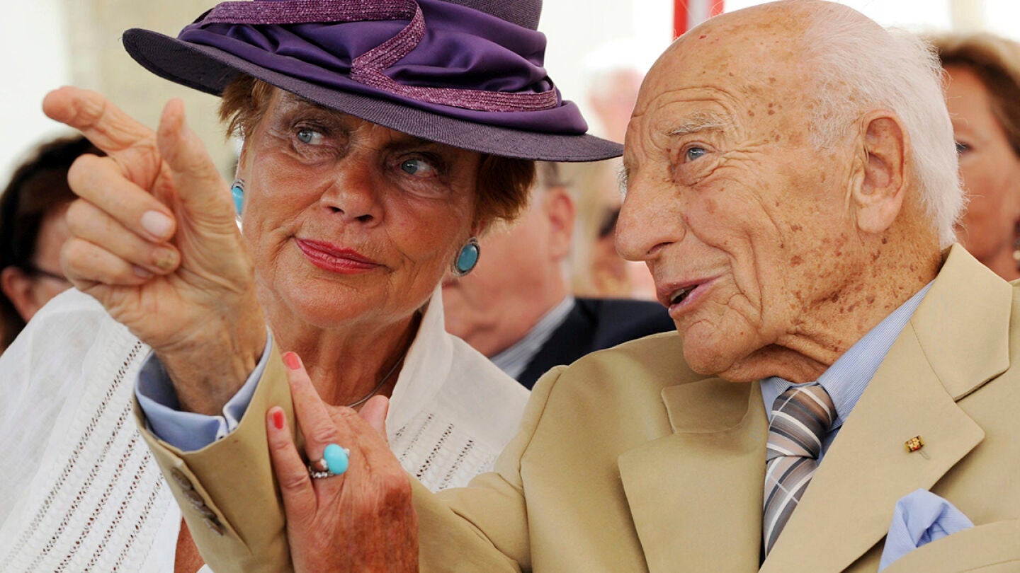 El expresidente alem&aacute;n Walter Scheel y su mujer, Barbara