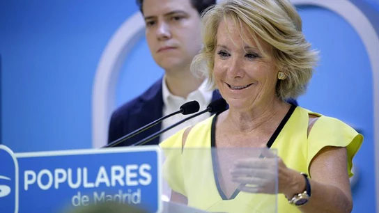 Esperanza Aguirre en rueda de prensa. Esperanza Aguirre en rueda de prensa.