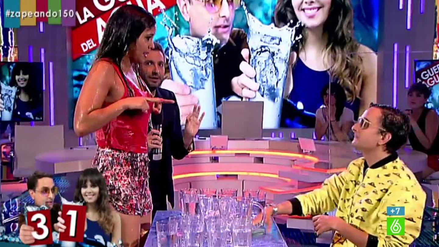 Guerra del agua Cristina Pedroche VS Josie Guerra del agua Cristina Pedroche VS Josie