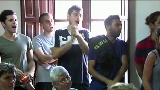 Abucheos y peticiones de dimisión para el alcalde de Brunete