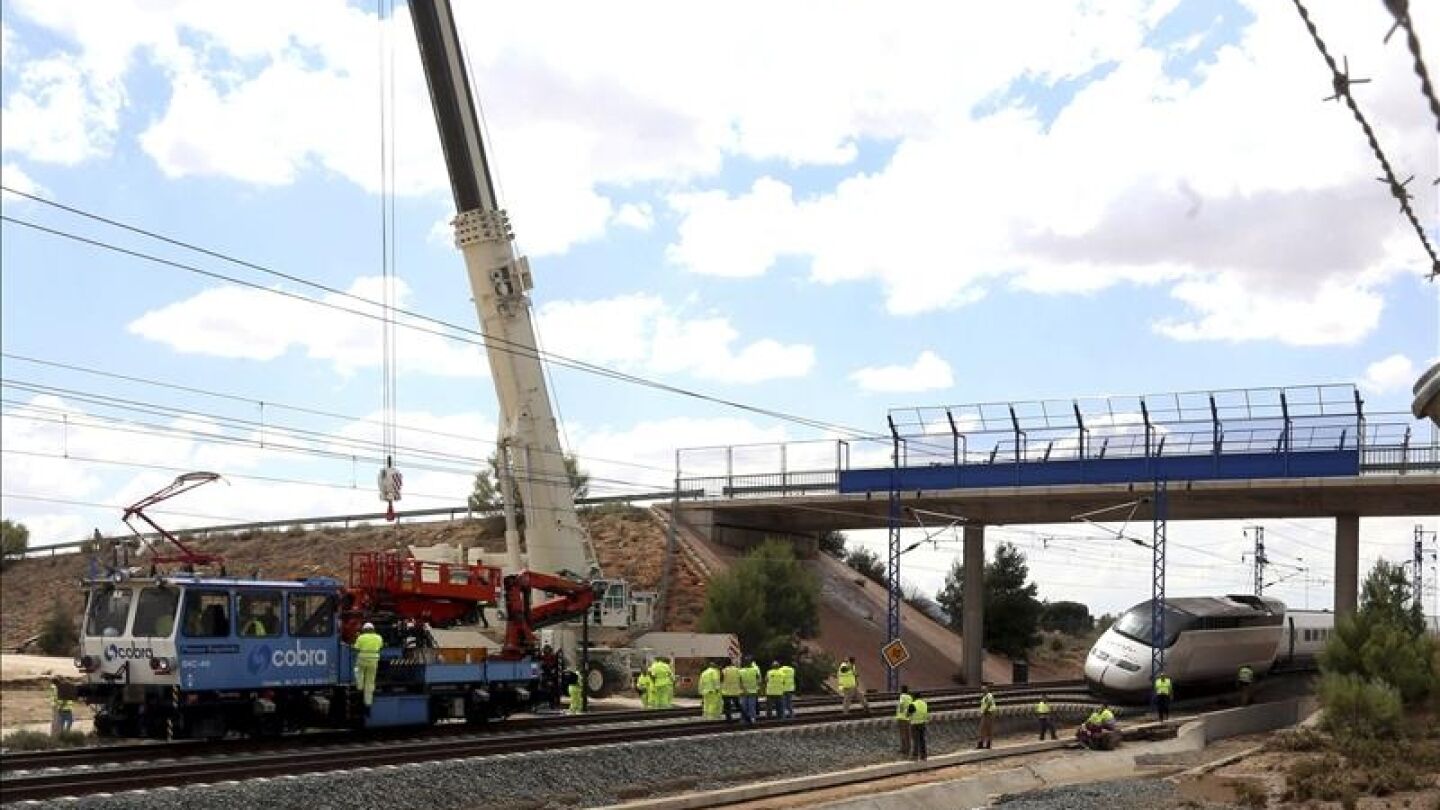 Adif restablece el tr&aacute;fico del AVE en Albacete y anuncia mejoras en el tramo