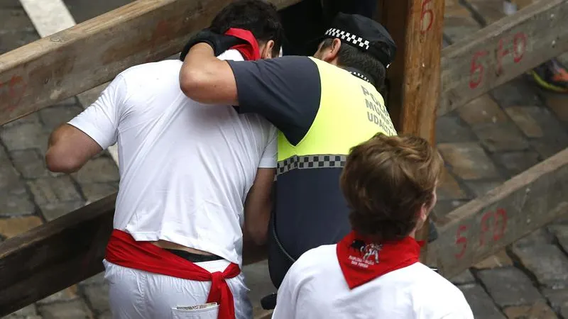 Un detenido durante el encierro Un detenido durante el encierro