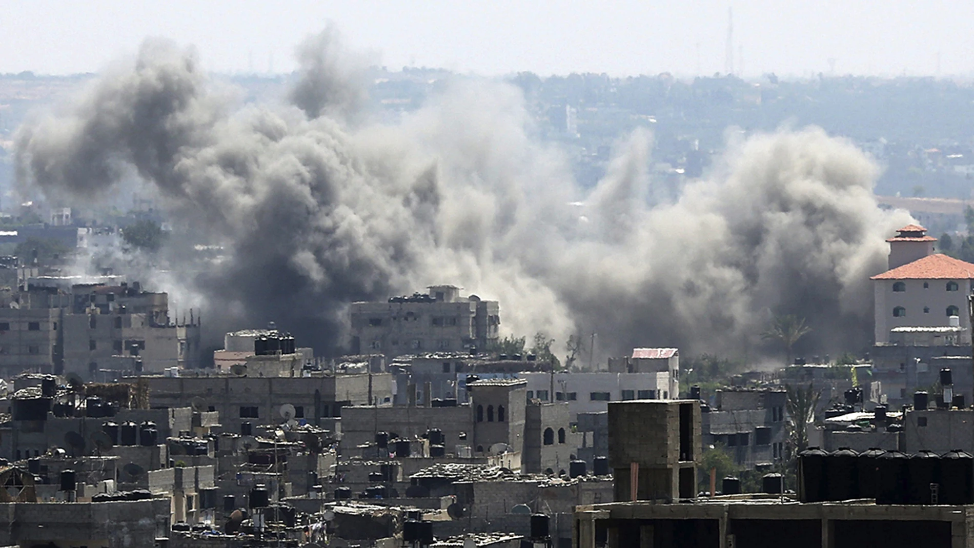 Una explosión en la ciudad de Gaza