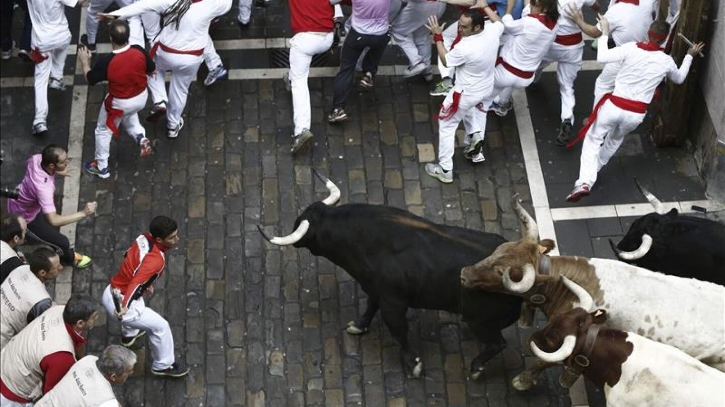 Cuarto encierro de Sanfermines, con toros de la ganader&iacute;a de Garcigrande