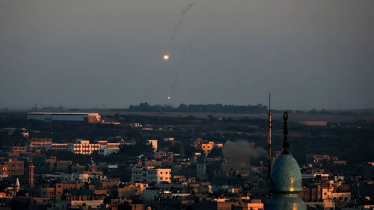 Misiles israelíes caen sobre el este de la Franja de Gaza Misiles israelíes caen sobre el este de la Franja de Gaza