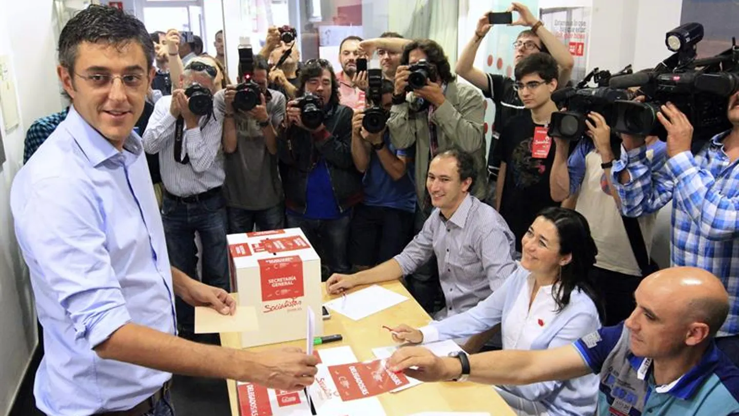Eduardo Madina votando Eduardo Madina votando